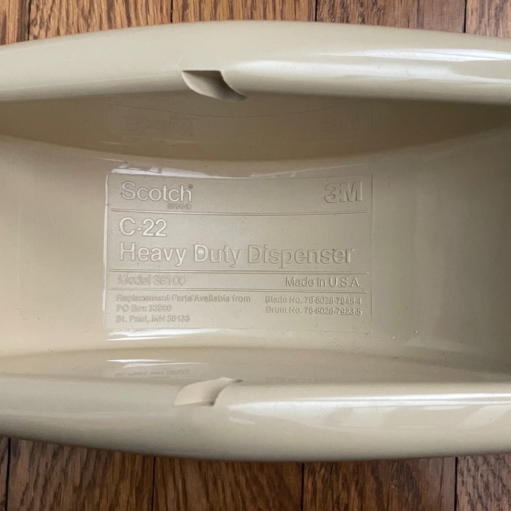 Scotch 3M C-22 Heavy-duty dual roll tape dispenser - Picture 4 of 7